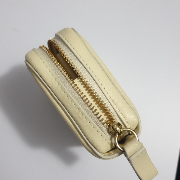 NEW Oroton cream ziparound coin purse. - Picture 10 of 11